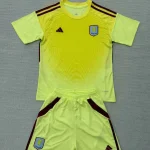 Kit de niño Aston Villa portero color amarillo 25/26