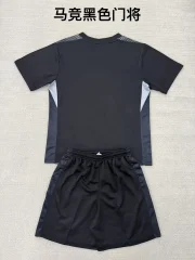 Kit de niño Atlético de Madrid portero color negro 25/26 - Imagen 2