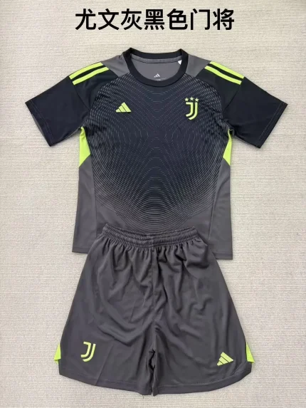 Kit de niño Juventus portero color gris 25/26
