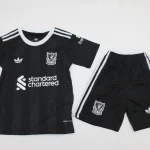 Kit de niño Liverpool portero color negro 25/26