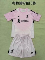 Kit de niño Liverpool portero color rosa 25/26
