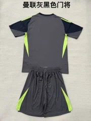 Kit de niño Manchester United portero color negro 25/26 - Imagen 2