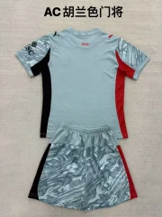 Kit de niño Milán portero color azul 25/26 - Imagen 2