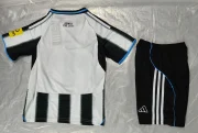 Kit de niño Newcastle United local 25/26 - Imagen 2