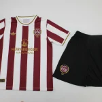 Kit de niño Nuremberg local 25/26