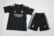 Kit de niño Real Madrid portero color negro 25/26