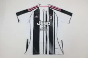 Kit de niño Juventus local 25/26 - Imagen 9