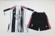 Kit de niño Juventus local 25/26