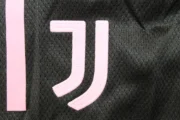 Kit de niño Juventus local versión jugador 25/26 - Imagen 14