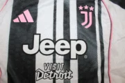 Kit de niño Juventus local versión jugador 25/26 - Imagen 15