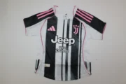 Kit de niño Juventus local versión jugador 25/26 - Imagen 19