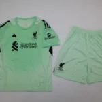 Kit de niño Liverpool portero color verde 25/26