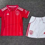 Kit de niño Nottingham Forest local 25/26
