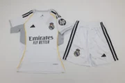 Kit de niño Real Madrid local 25/26