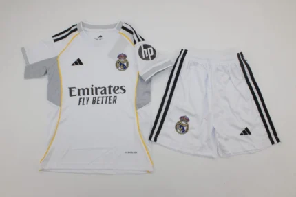 Kit de niño Real Madrid local 25/26