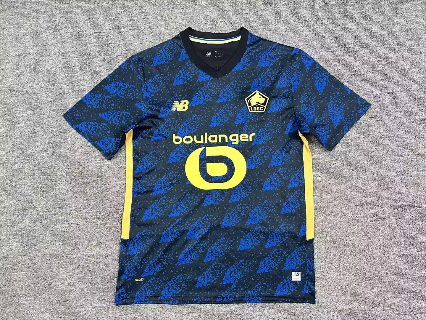 Clubes26-Lille-alternativa-portada Lille alternativa 25/26 - Imagen 1