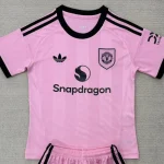 Manchester United portero color rosa 25/26