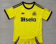Newcastle United portero color amarillo 25/26