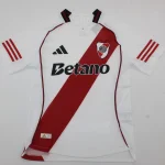 River Plate local 25/26 versión jugador