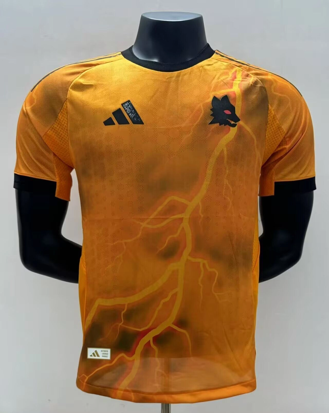 Clubes26-Roma-visitante-version-jugador-portada Roma visitante 25/26 versión jugador - Imagen 1