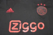 Ajax retro 21/22 alternativa - Imagen 5