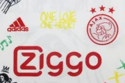 Ajax retro 21/22 Bob Marley blanco - Imagen 2