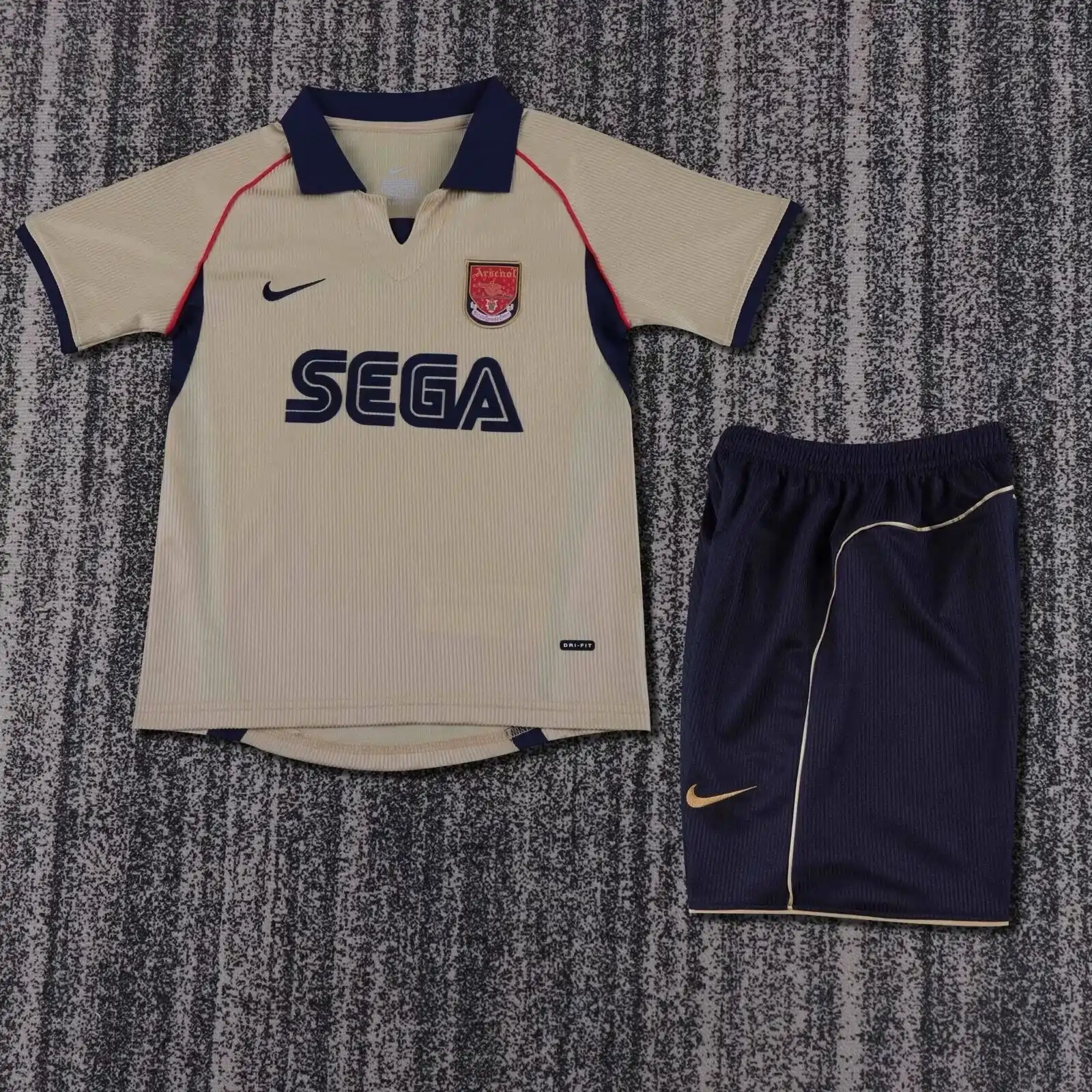 Retro-Kit-de-Niño-Arsenal-01-02-portada Kit de niño Arsenal retro 01/02 - Imagen 1