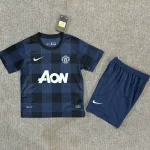 Kit de niño Manchester United retro 13/14