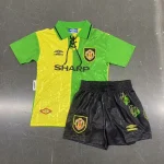 Kit de niño Manchester United retro 93/94 alternativa
