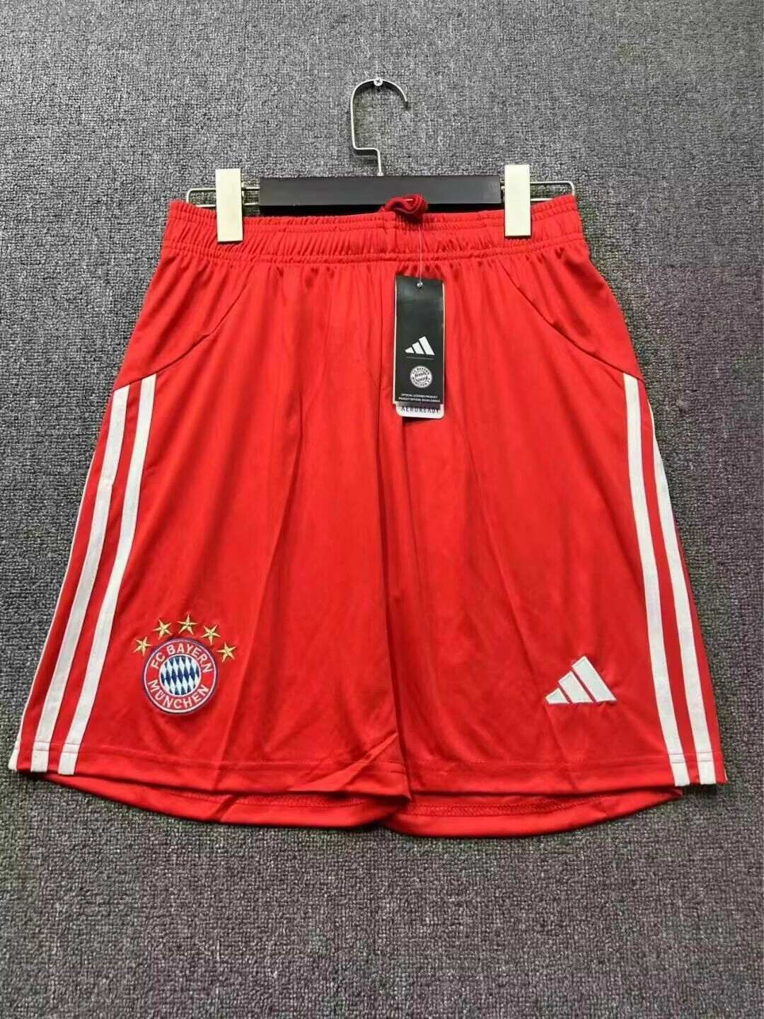Short26-Bayern-local-portada Short Bayern Münich local 25/26 - Imagen 1