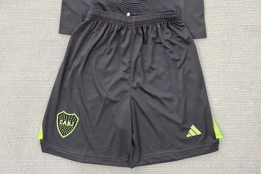 Short26-Boca-portero-gris-portada Short Boca Juniors portero color gris 25/26 - Imagen 1