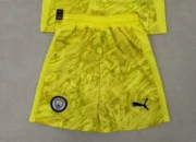 Short Manchester City portero color amarillo 25/26