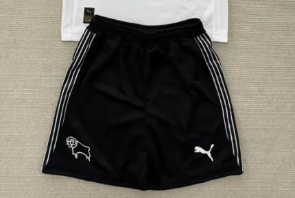 Short Derby Country local 25/26