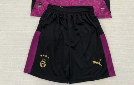 Short Galatasaray alternativa 25/26