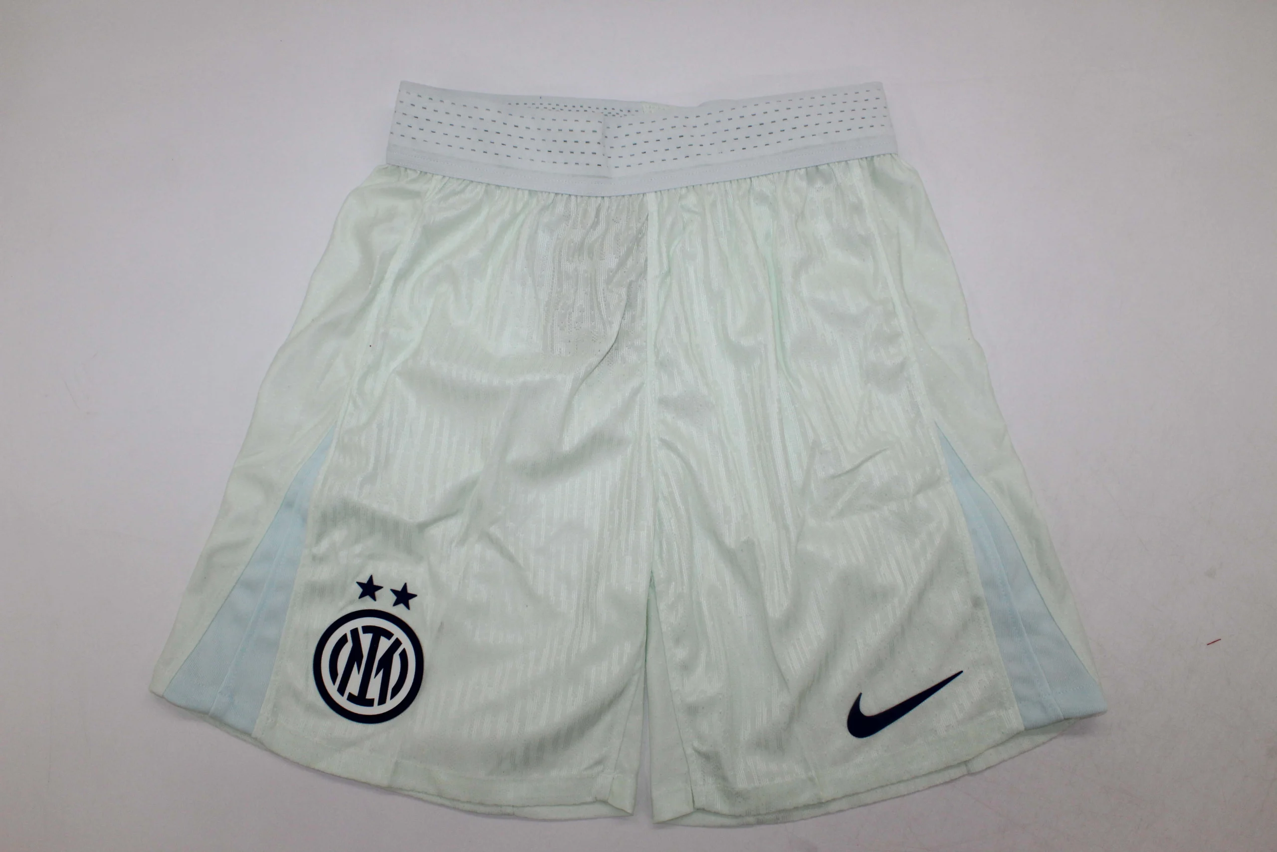 Short26-Inter-visitante-vj-portada Short Inter de Milán visitante 25/26 versión jugador - Imagen 1