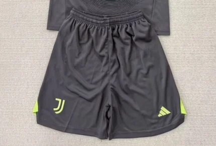 Short Juventus portero color negro 25/26