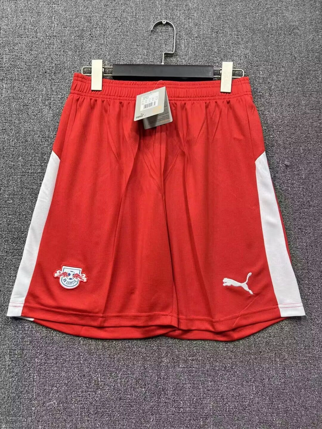 Short26-Leipzig-local-portada Short RB Leipzig local 25/26 - Imagen 1