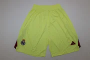 Short Real Madrid portero color amarillo 25/26