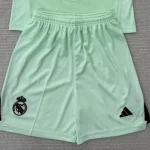 Short Real Madrid portero color verde 25/26