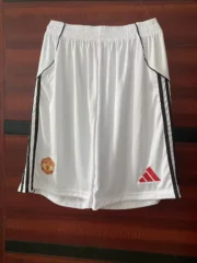 Short Manchester United local color blanco 25/26
