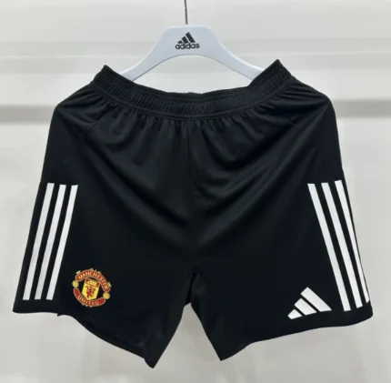 Short Manchester United local color negro 25/26 versión jugador