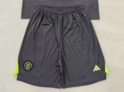 Short Manchester United portero color negro 25/26