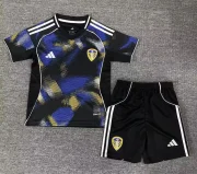 Kit de niño Leeds United alternativa