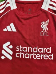 Kit de niño Liverpool local 25/26 versión jugador - Imagen 5