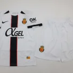 Kit de niño Mallorca visitante 25/26
