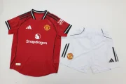 Kit de niño Manchester United local 25/26 versión jugador
