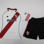 Kit de niño River Plate local 25/26