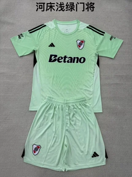 Kit de niño River Plate portero color verde 25/26