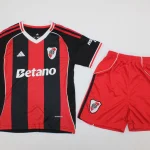 Kit de niño River Plate visitante 25/26