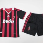 Kit de niño Milan retro 09/10 local